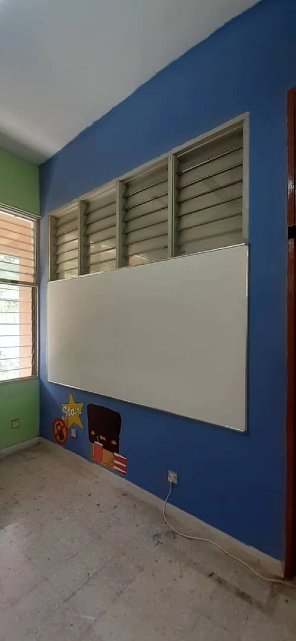 The Ultimate Guide to Buying Whiteboards for Schools and Tuition Centres